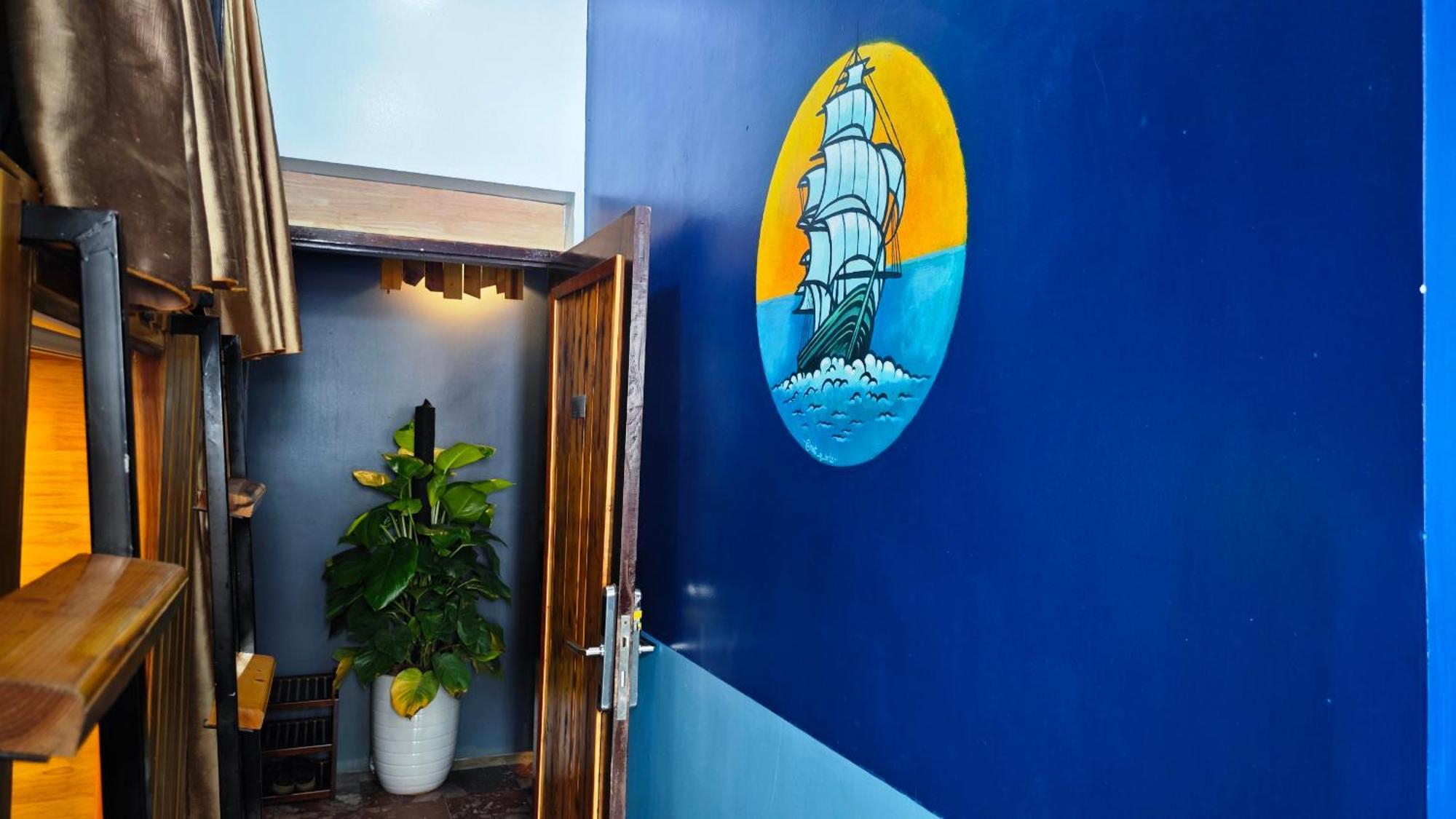 Catba Pod Hostel - Restaurant And Rooftop Bar Dong Khe Sau Exterior photo