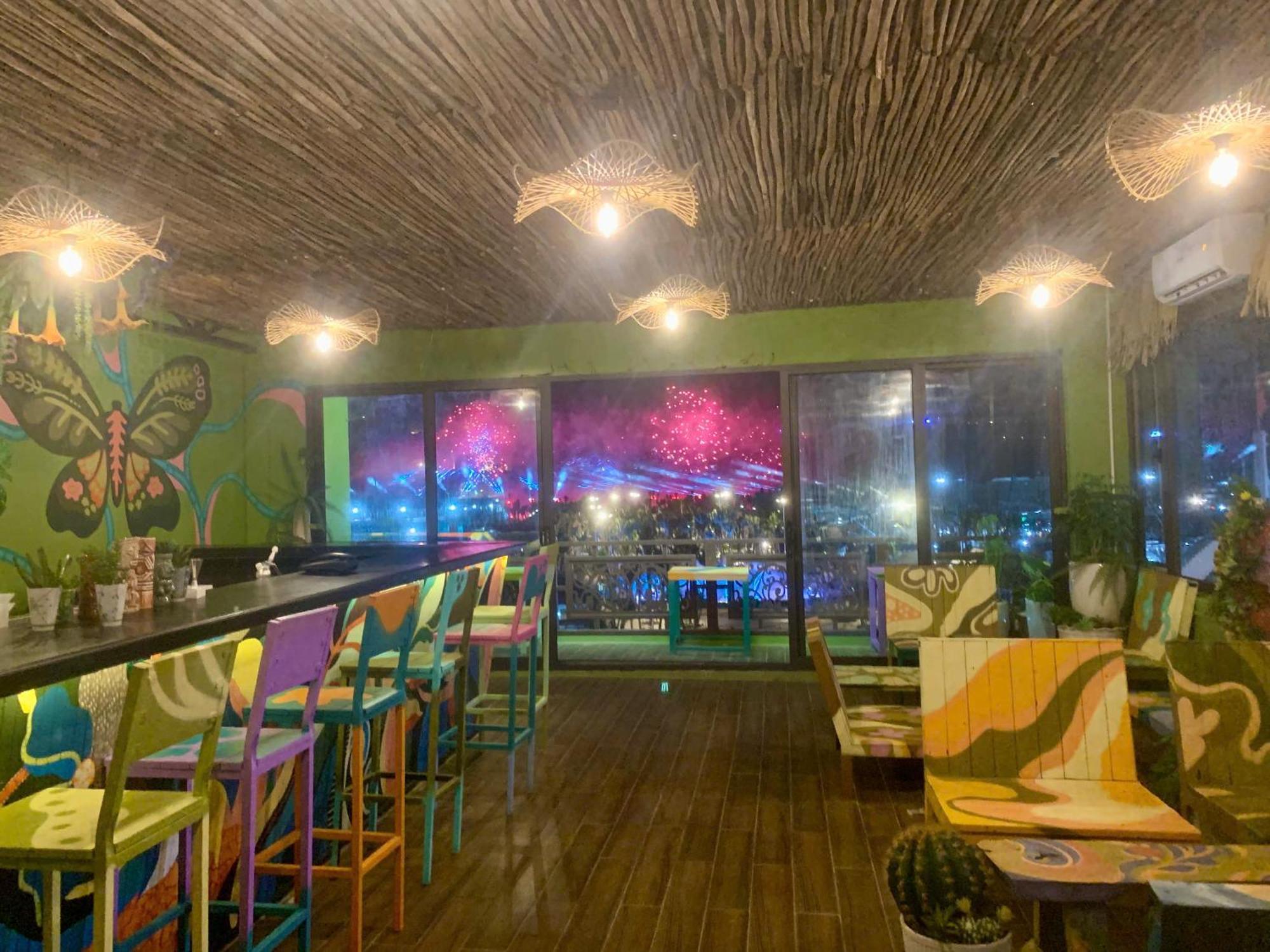 Catba Pod Hostel - Restaurant And Rooftop Bar Dong Khe Sau Exterior photo